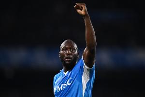 九游体育官网-那不勒斯前总监:卢卡库如果接受手术,最多可能缺席八个月时间